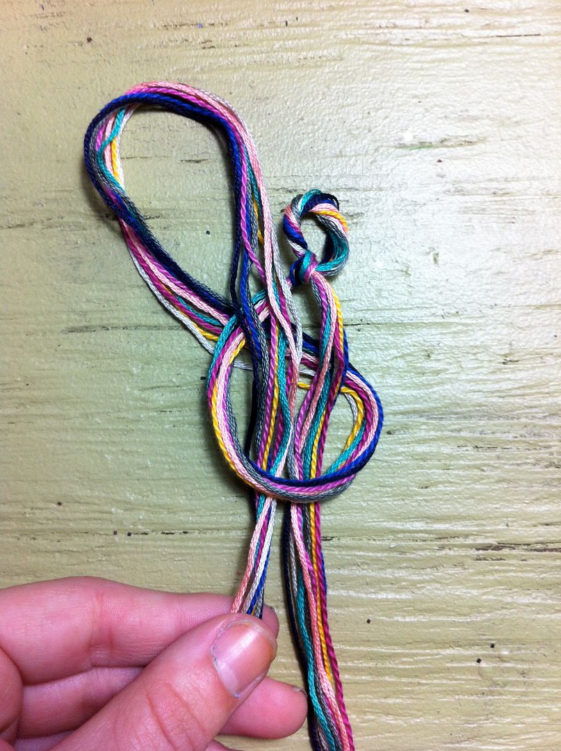 DIY FISHTAIL FRIENDSHIP (BRACELET)